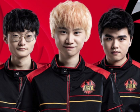 名侧翼持球 名侧翼持球